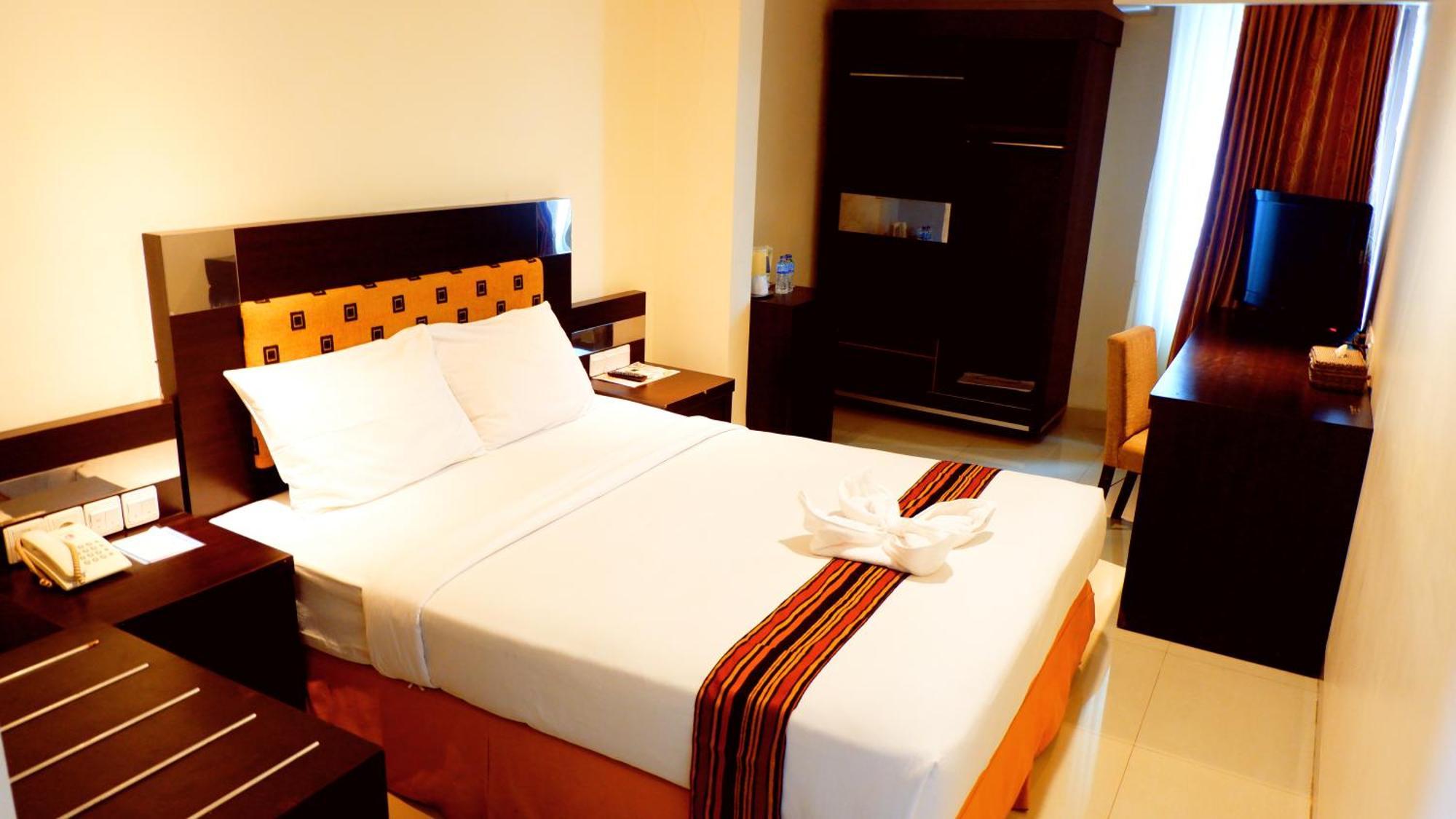 Manise Hotel Ambon Exterior foto